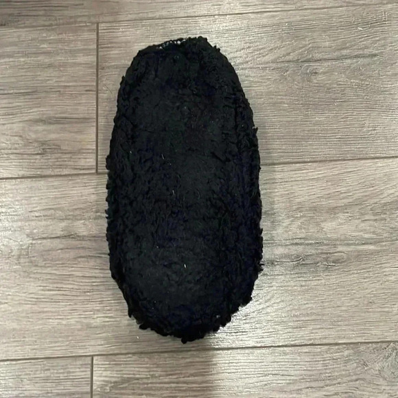 Nightmare Before Christmas From  Disney slipper booties- good for size 7-8 - Picture 3 of 4